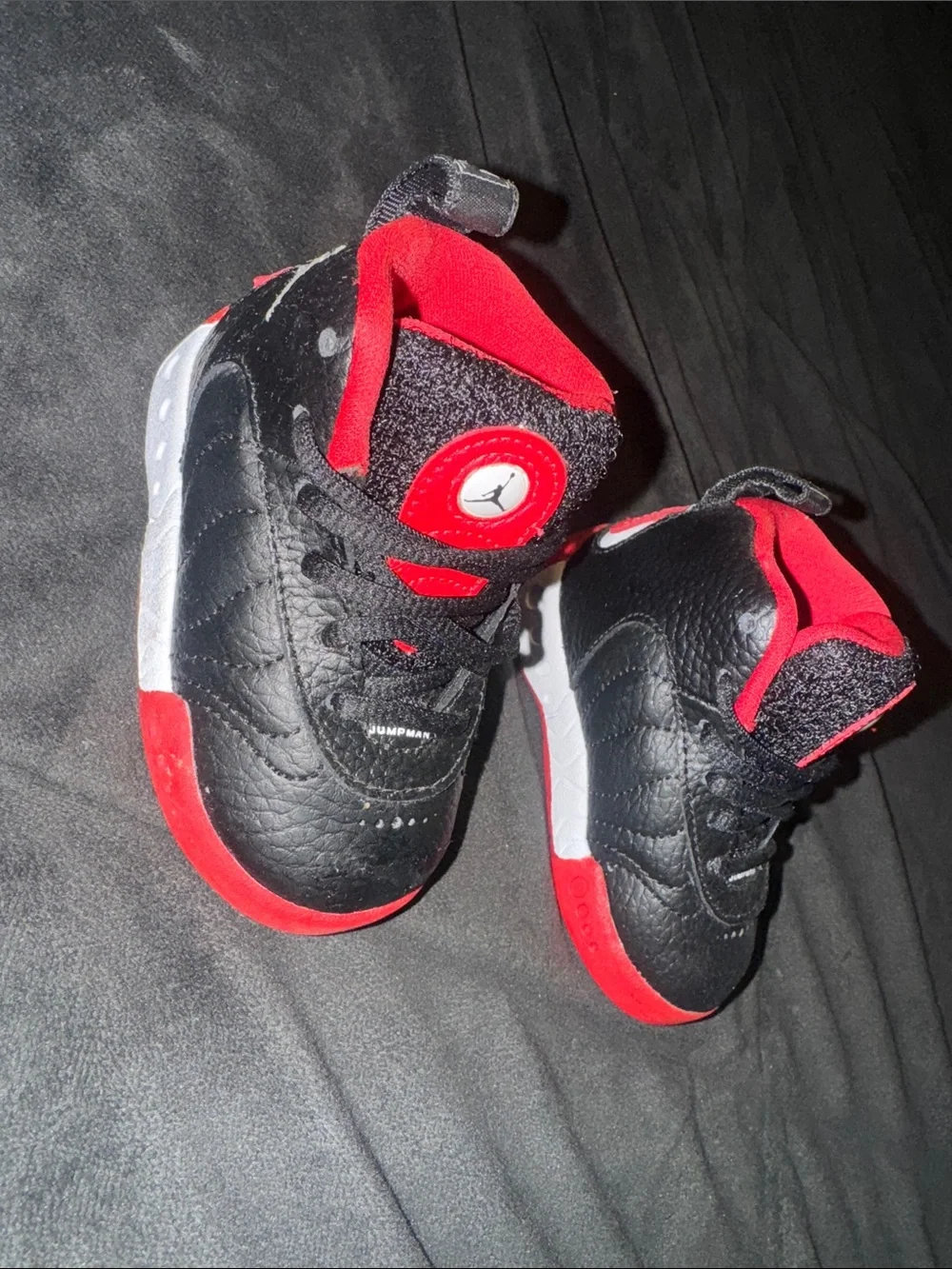 Jordan Toddler Black and Red Jumpman Sneakers